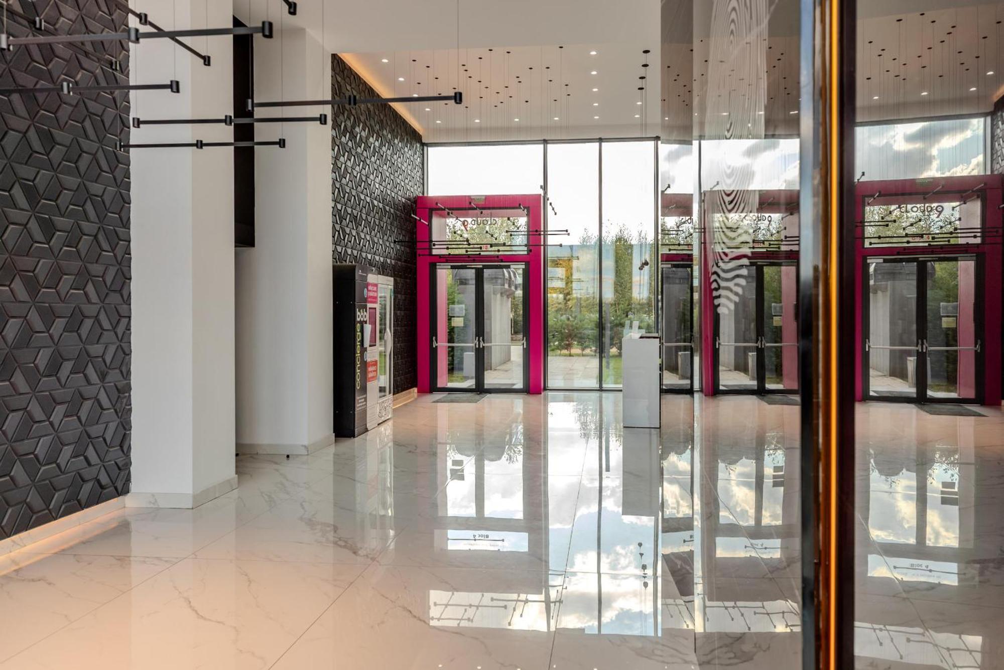 Infinite Horizons - Modern Living In North Business District Appartamento Bucarest