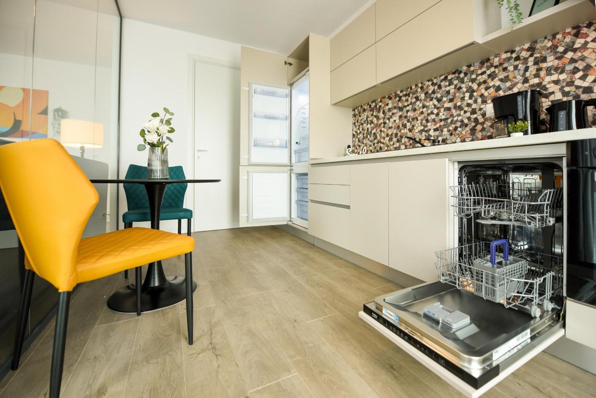 Infinite Horizons - Modern Living In North Business District Appartamento